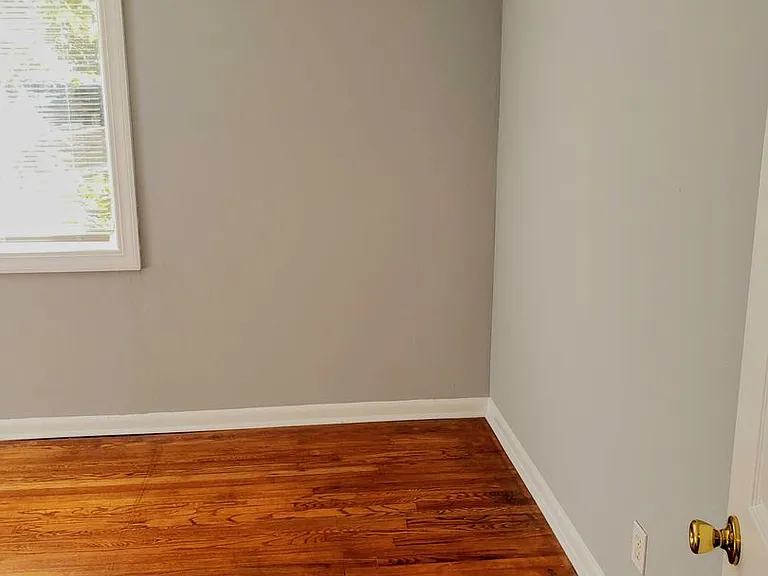 1596 Line Cir — Photo 9
