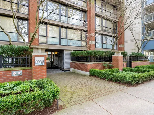 2036 W 10th Ave #502, Vancouver, BC V6J 2B3