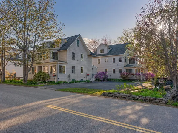 170 W Grand Avenue, Old Orchard Beach, ME 04064
