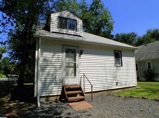 200 Westminster Ave, Bristol, PA 19007