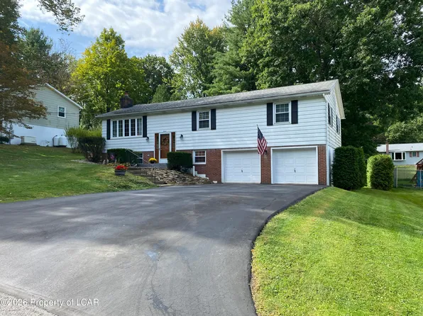 7 Willow St, Sugarloaf, PA 18249