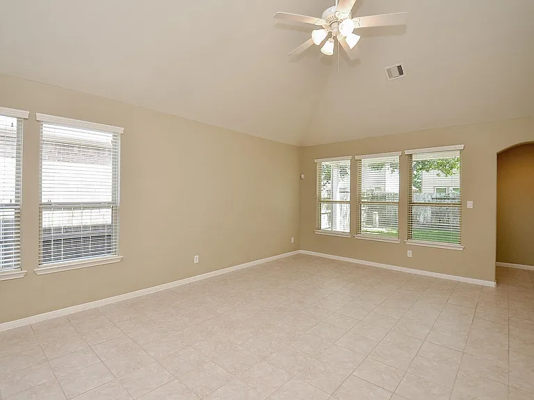 6418 Burgess Heights Ln — Photo 4
