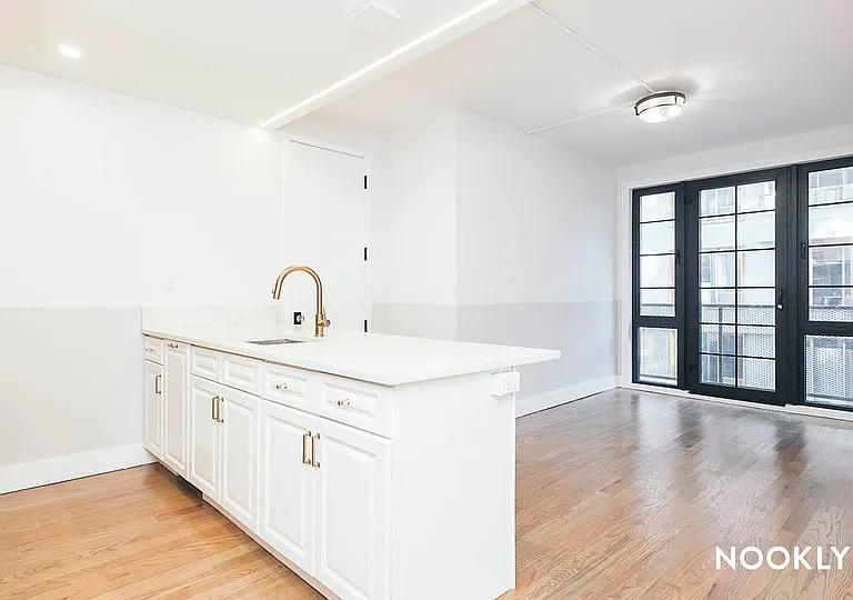 115 Stanwix St #414 — Photo 1