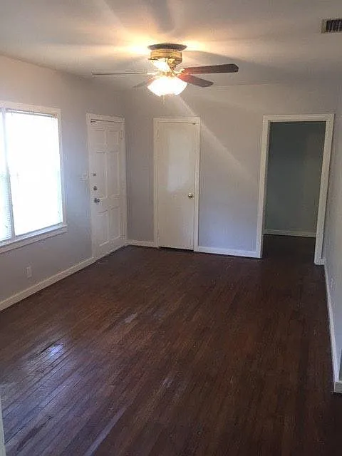 Building Photo - 3151 Baronne St