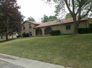 6327 McKenzie Cir, Flint, MI 48507