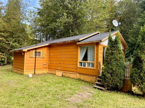 355 Saint Maure Rd, Balmoral, NB E8E 1L9