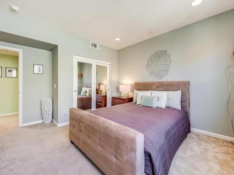 891 Gaspar Vis — Photo 2