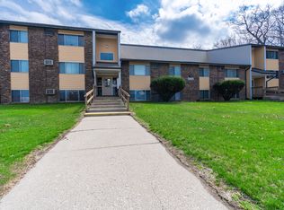 2574 Parkview St #9, Portage, IN 46368