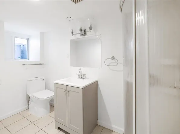 46 Garden Place image 32 of 34