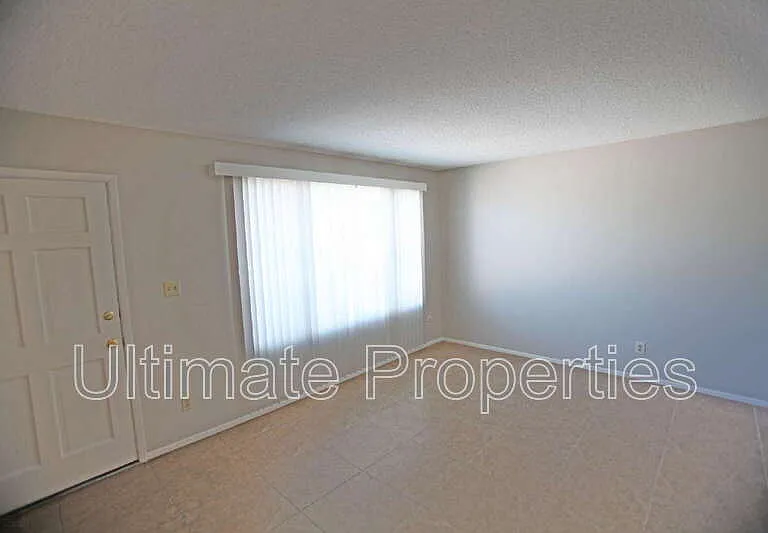3832 W Acapulco Ln — Photo 6