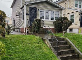 9319 208th St, Queens Village, NY 11428