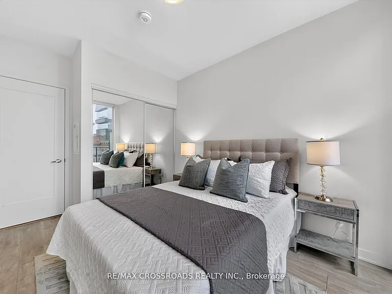 70 Princess St #406 — Photo 12