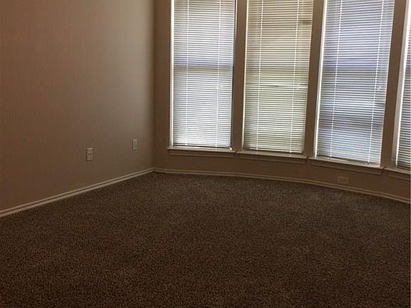 4th image of 11818 Garden Terrace Dr