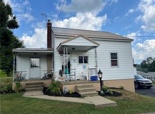 90 W Tinkcom St, Armagh, PA 15920