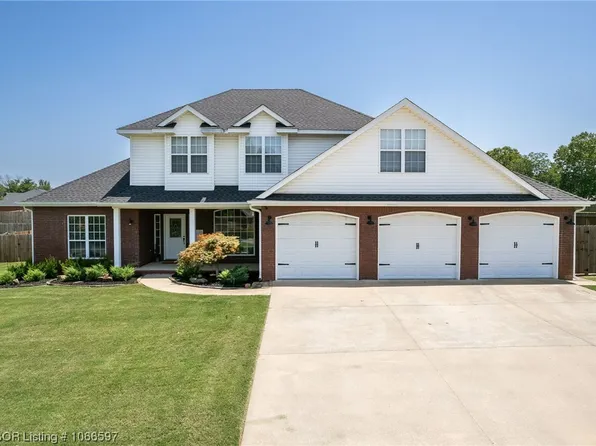 420 Monarch Pass, Sallisaw, OK 74955
