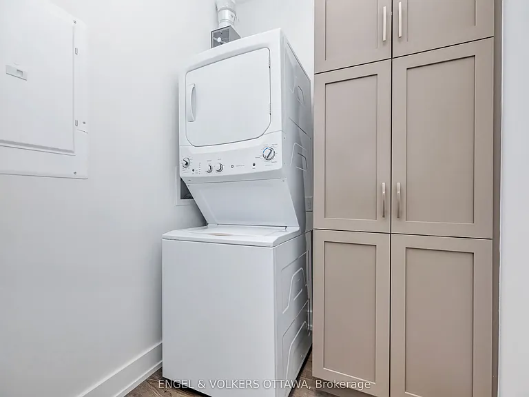 280 Crichton St #105 — Photo 22