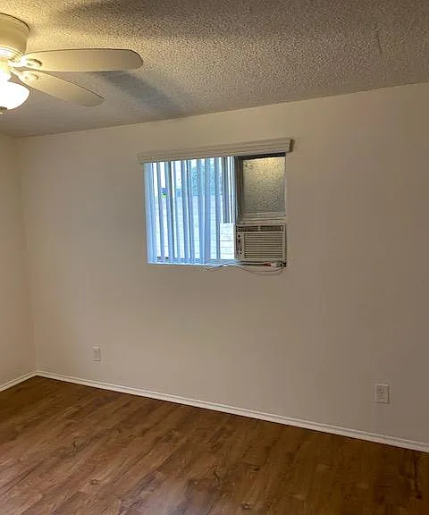 223 W Madison Ave — Photo 19