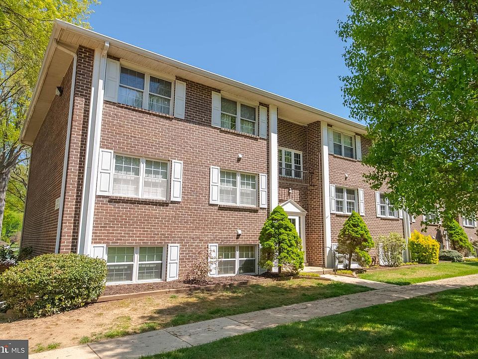 1st image of 211 Crocker Dr APT B