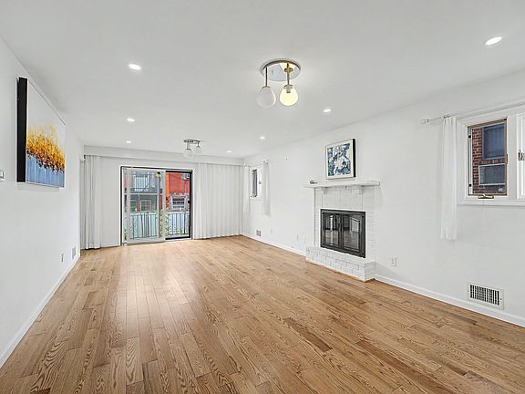 5th image of 25145 Van Zandt Ave #1