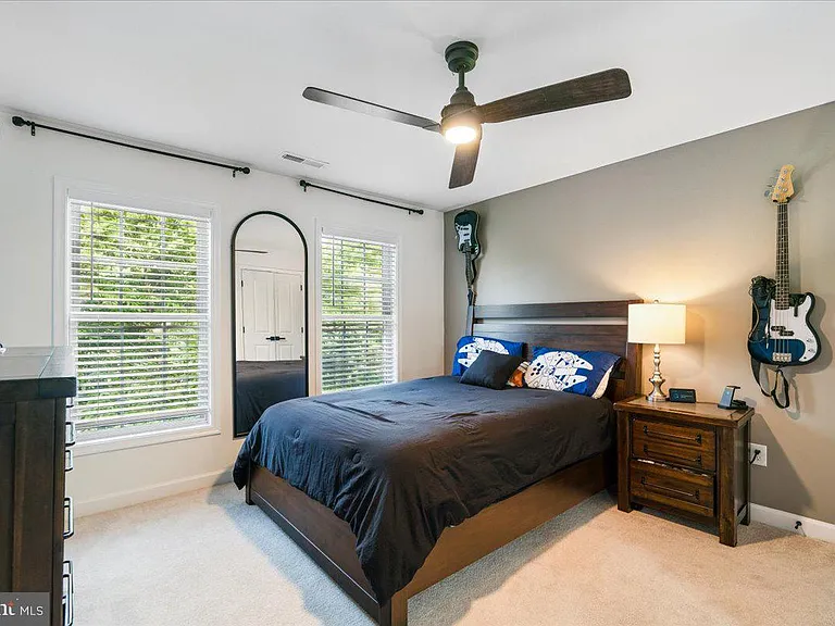 743 Seneca Dr — Photo 25