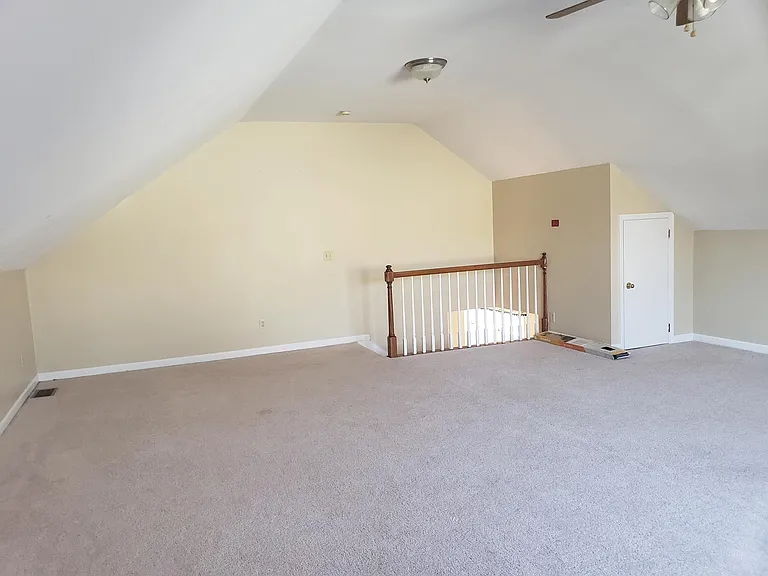 2180 Riverway Dr — Photo 10