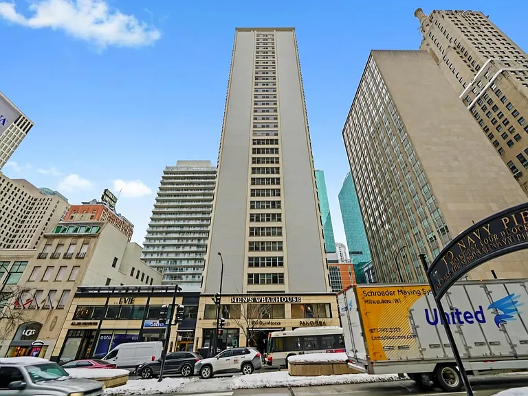 535 N Michigan Ave #1907 — Photo 21