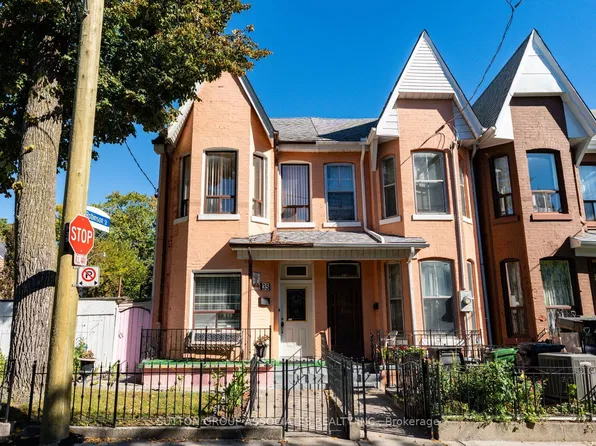 35 Bellwoods Ave Floor 2, Toronto, ON M6J 2P5