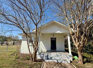 5037 Canal St, Milton, FL 32570