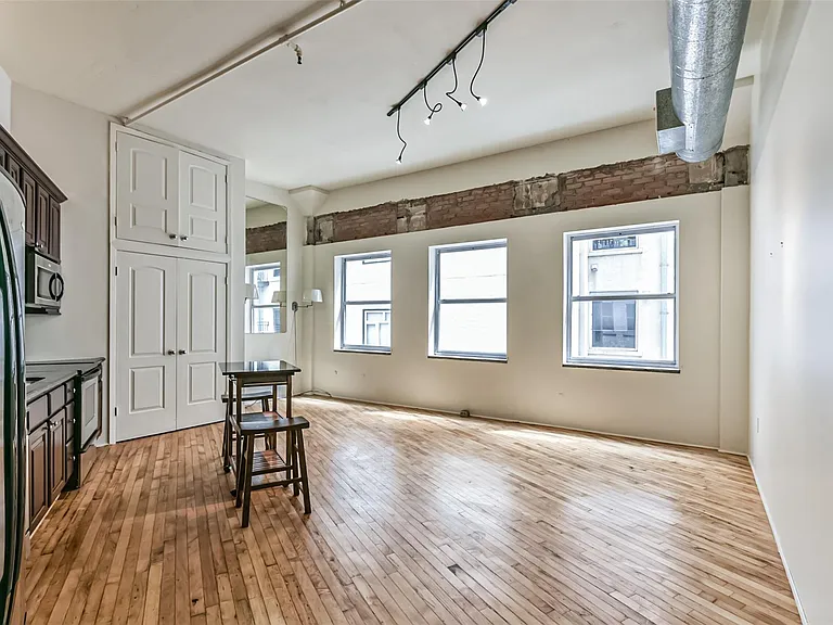 705 Main St #511 — Photo 2
