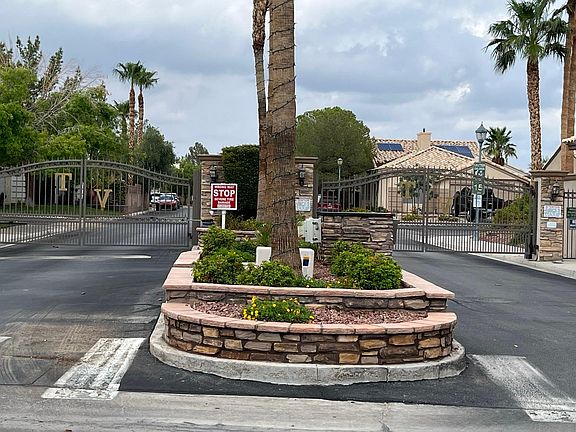 5th image of 3321 Tuscany Village Dr