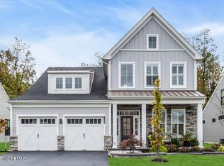 106 Grandview Cir, Farmingdale, NJ 07727