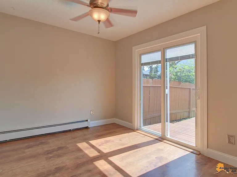 18610 Lowrie Loop — Photo 6