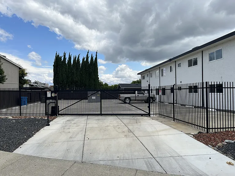 1321 Plumas St #201 — Photo 9