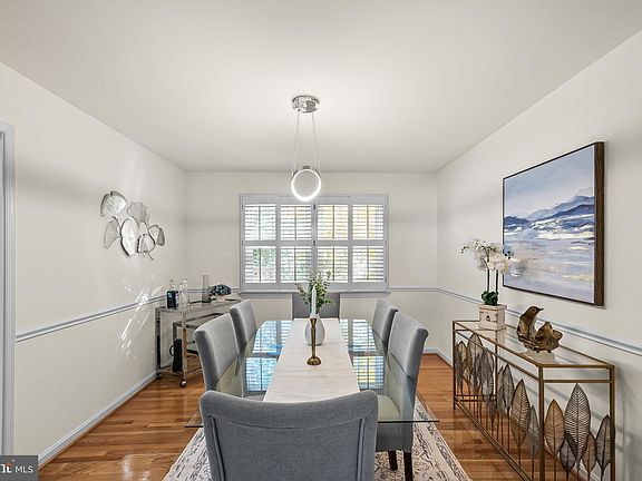 5th image of 6003 Lincolnwood Ct