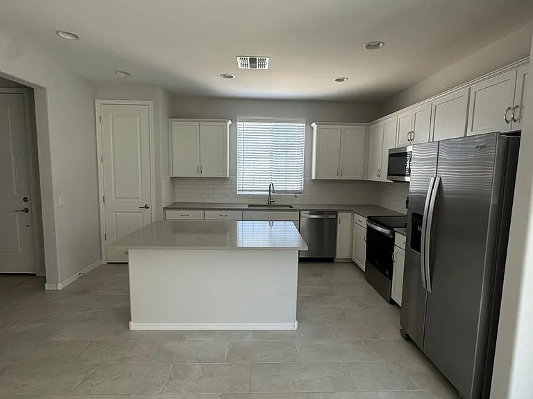 16510 W Whispering Wind Dr — Photo 15