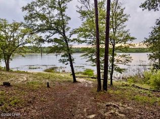 Dove Ct, Chipley, FL 32428