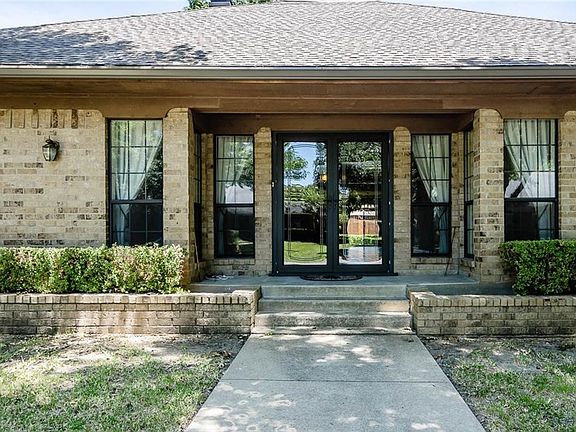 2nd image of 1712 Bowie Cir