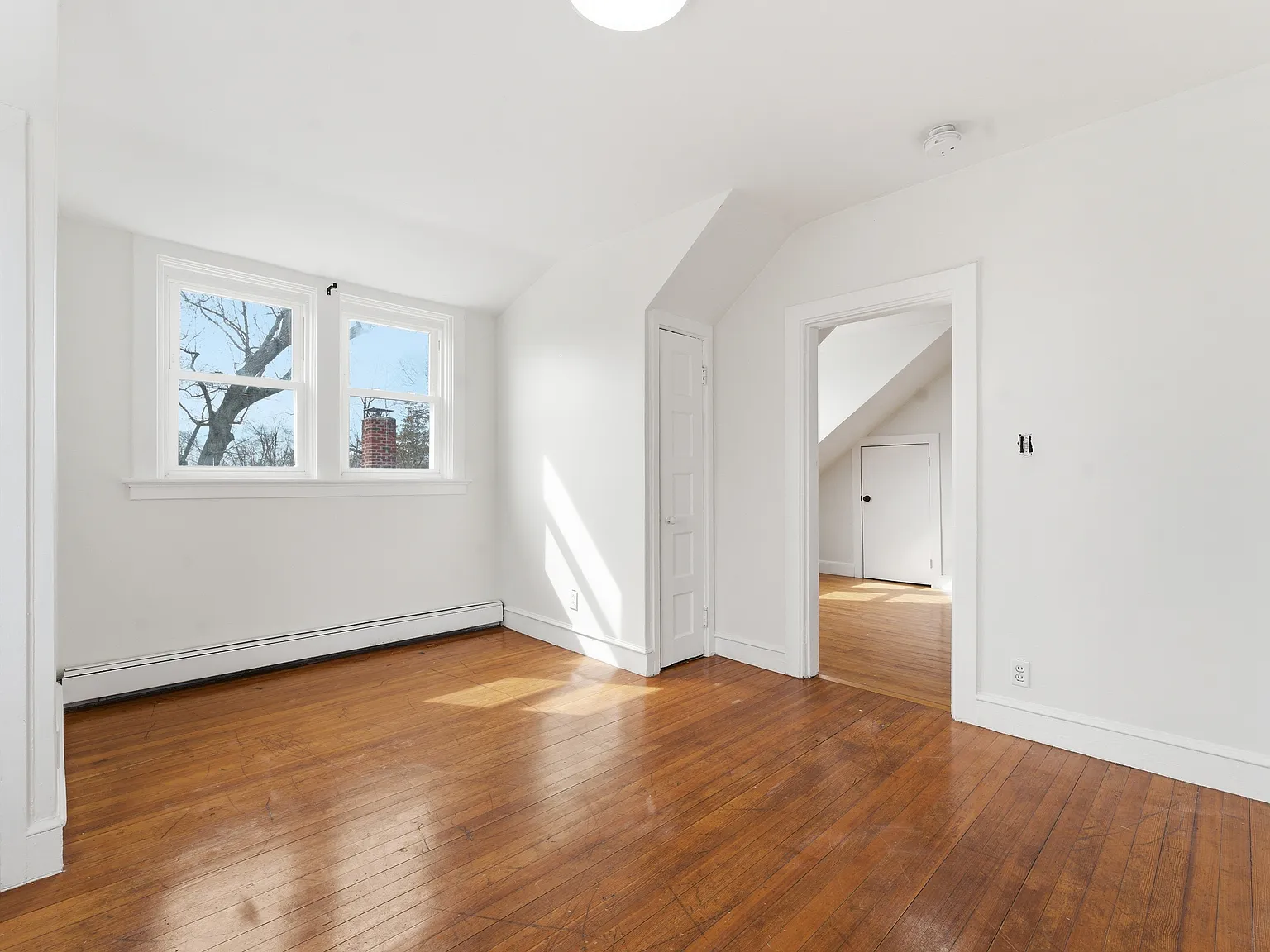 133 Ontario St — Photo 3