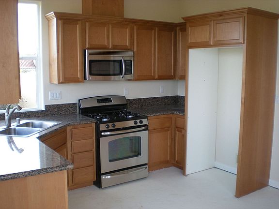 4th image of 17796 Bellechase Cir