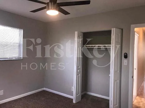 1211 N 74th Way — Photo 29