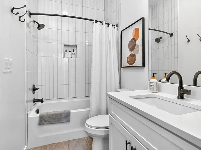 738 Douglas Ave #13 — Photo 42