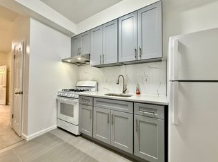 17-10 Linden St #1R, Ridgewood, NY 11385