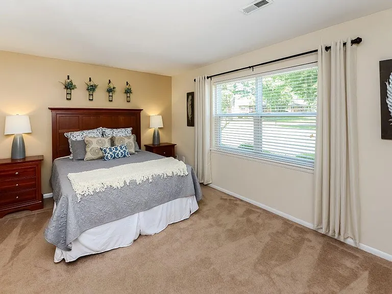 Sherwood Village Apartment Homes — Photo 5