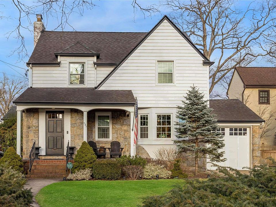 1st image of 727 Scranton Avenue