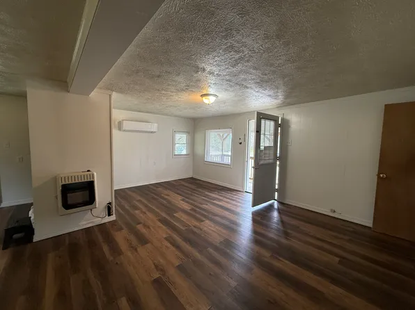 16710 East Hwy, Norfork, AR 72658