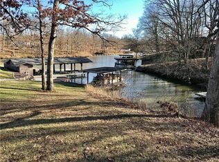 10011 E North Shore Dr, Effingham, IL 62401