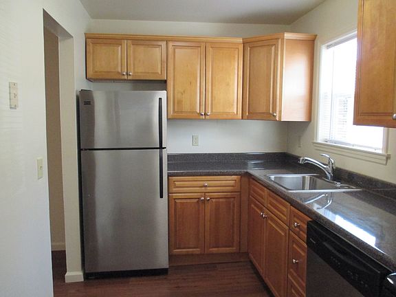 3rd image of 22 Hasbrouck Dr APT C