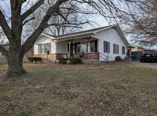 405 W Olive Street, Bolivar, MO 65613