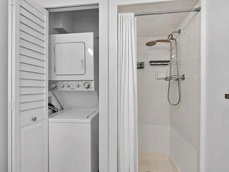 342 1st St #GARDEN LEVEL — Photo 12