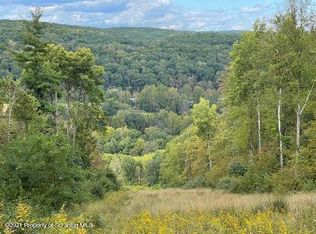 450 Golf Ln, Tunkhannock, PA 18657